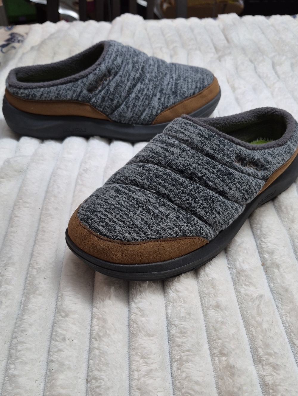 Kuru Cloud Draft 2 Men's Sz 9.5 Slippers $119